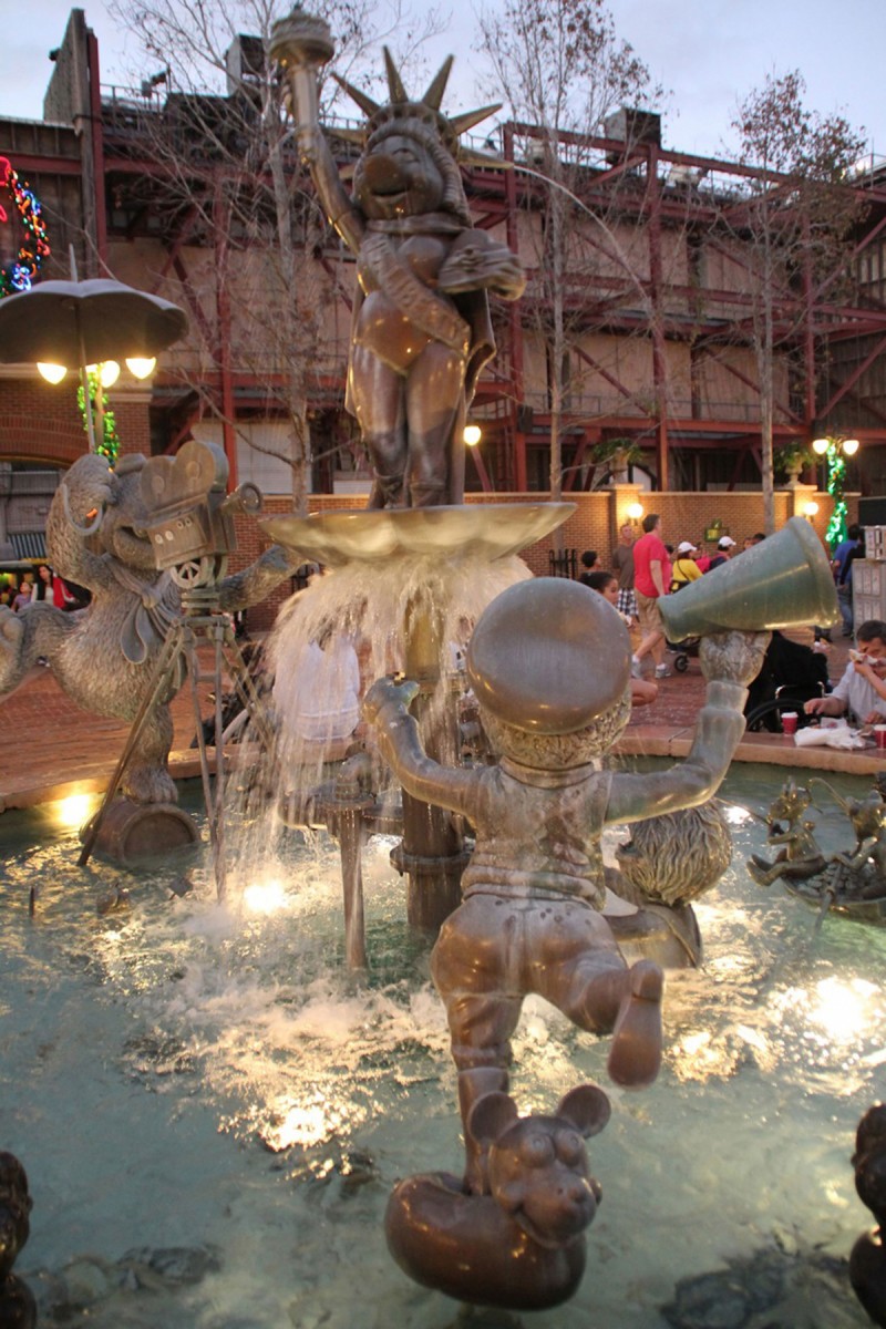  Muppet Vision 3-D Hidden Mickey Statue